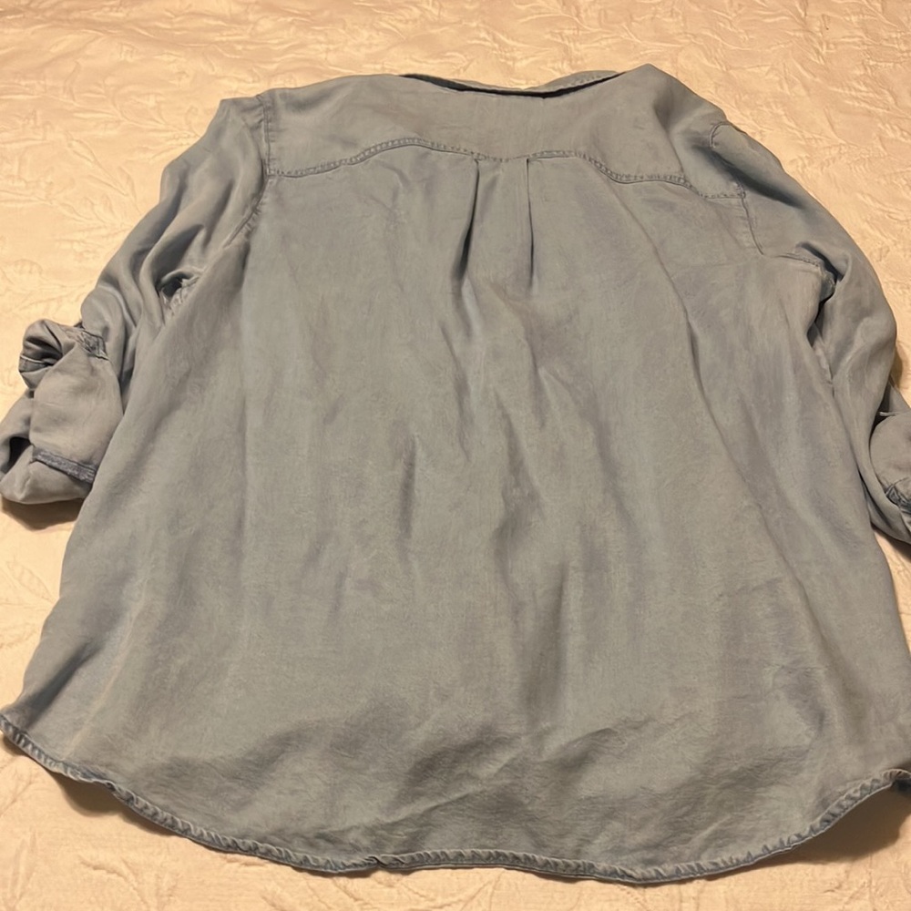 Blue chambray button down, great wardrobe basic. - Picture 6 of 6